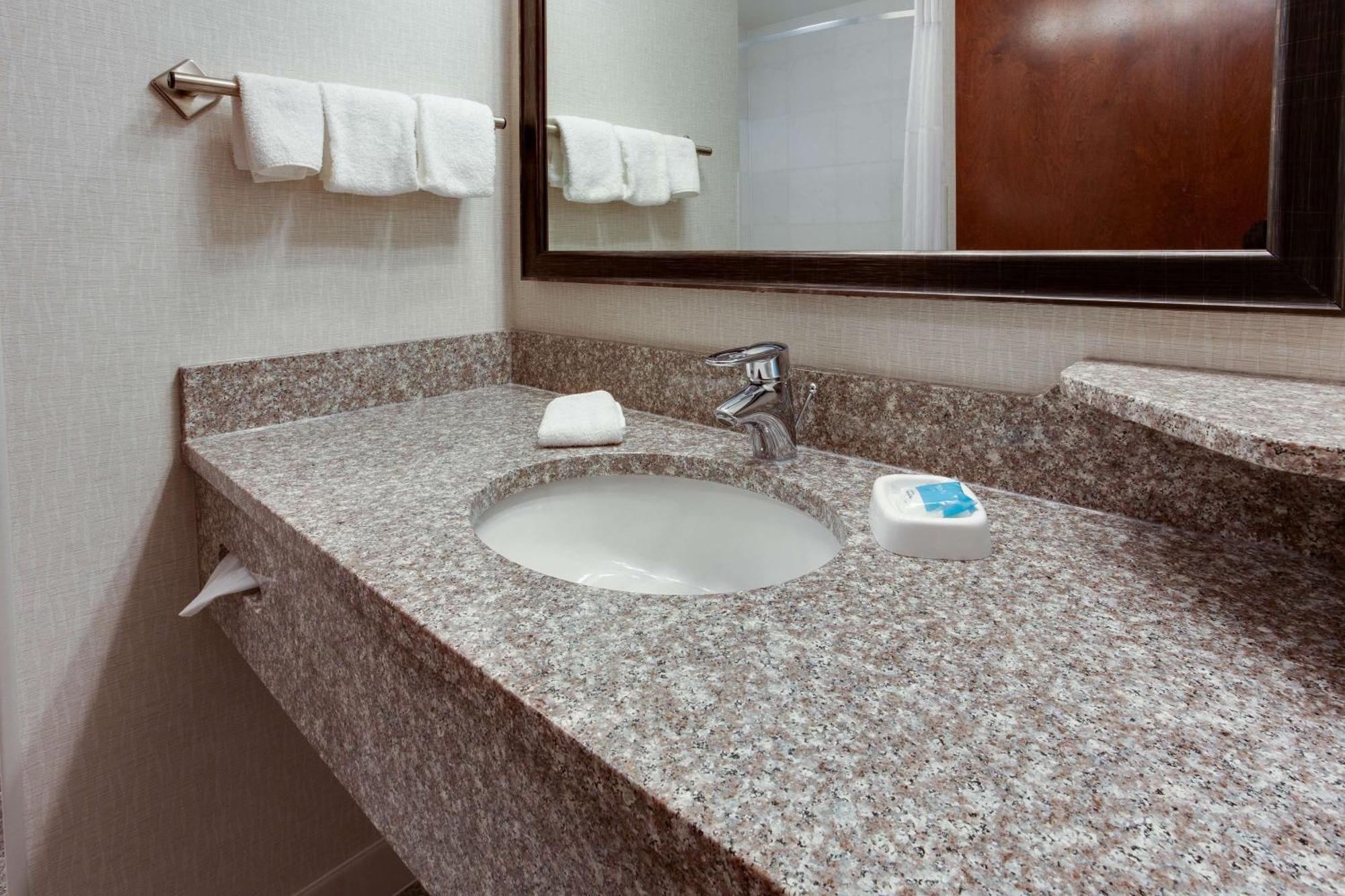 Drury Inn & Suites West Des Moines Exteriör bild