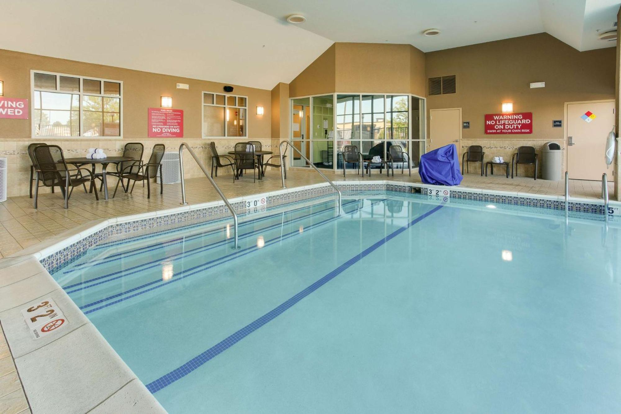 Drury Inn & Suites West Des Moines Exteriör bild