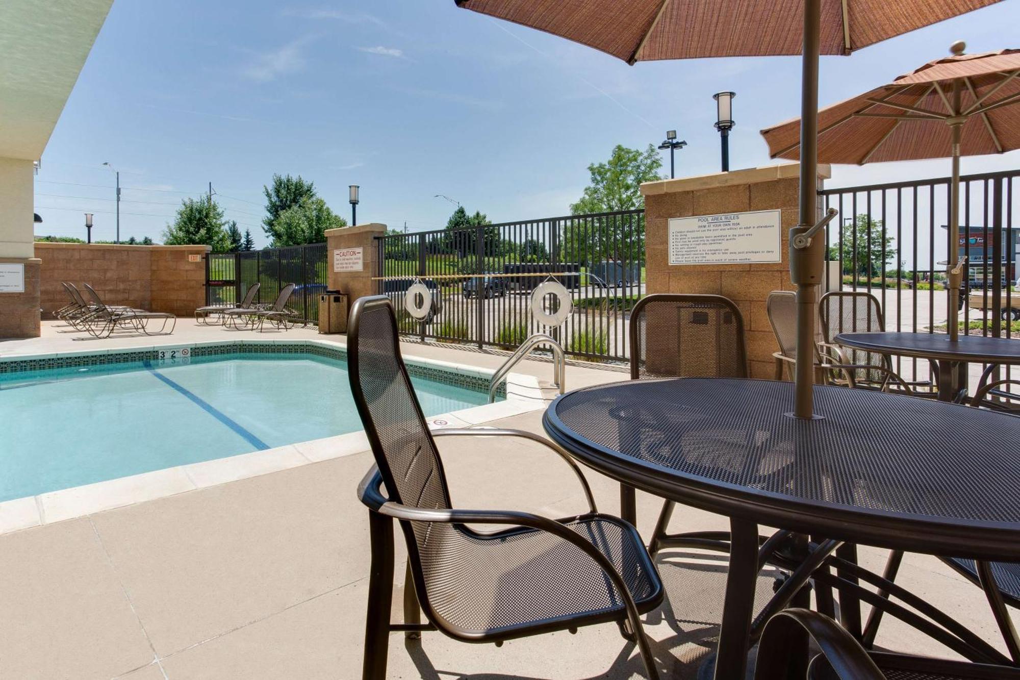 Drury Inn & Suites West Des Moines Exteriör bild