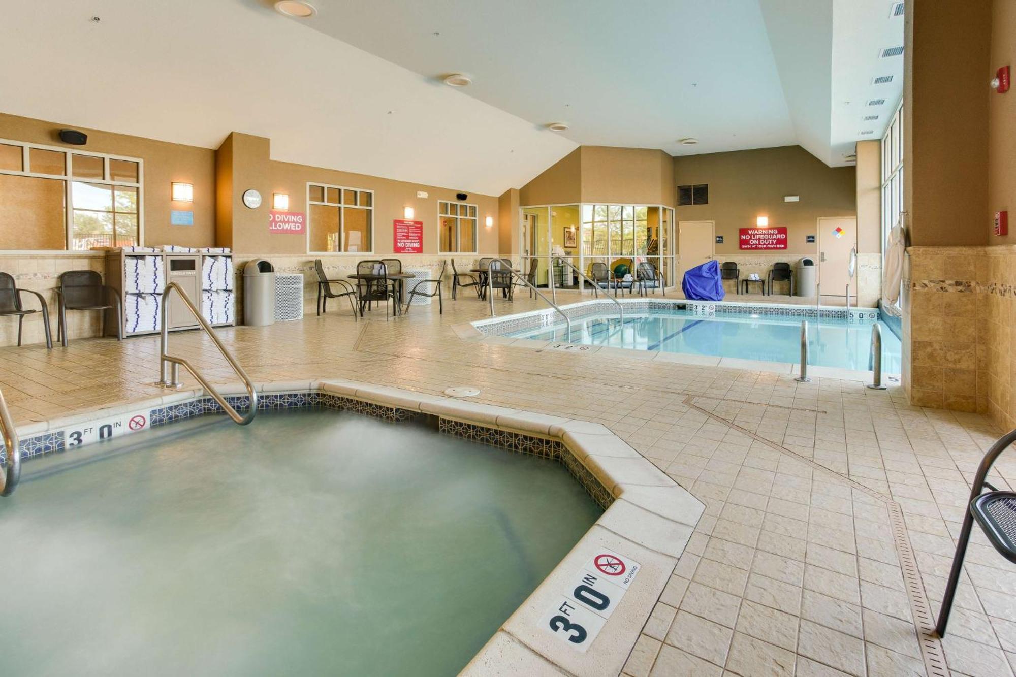 Drury Inn & Suites West Des Moines Exteriör bild