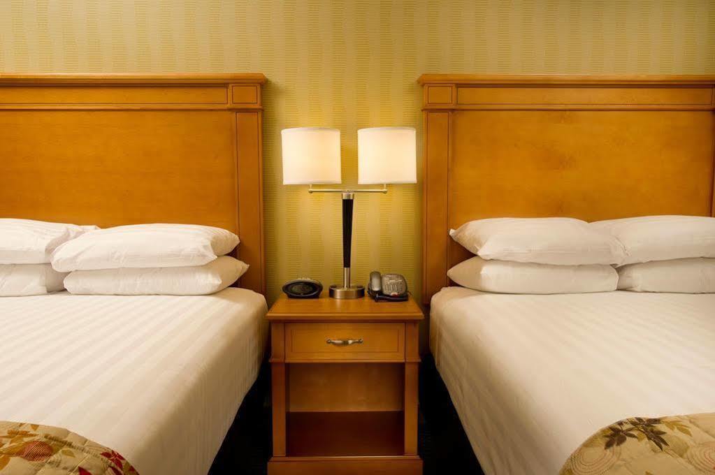 Drury Inn & Suites West Des Moines Exteriör bild